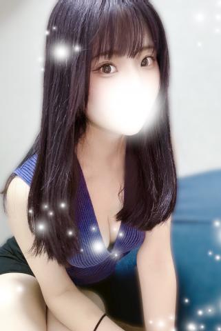 あおい 大阪日本橋のメンズエステならぶるーべりースパ。キレイな女性と非日常の癒しの空間でリラックスタイムを