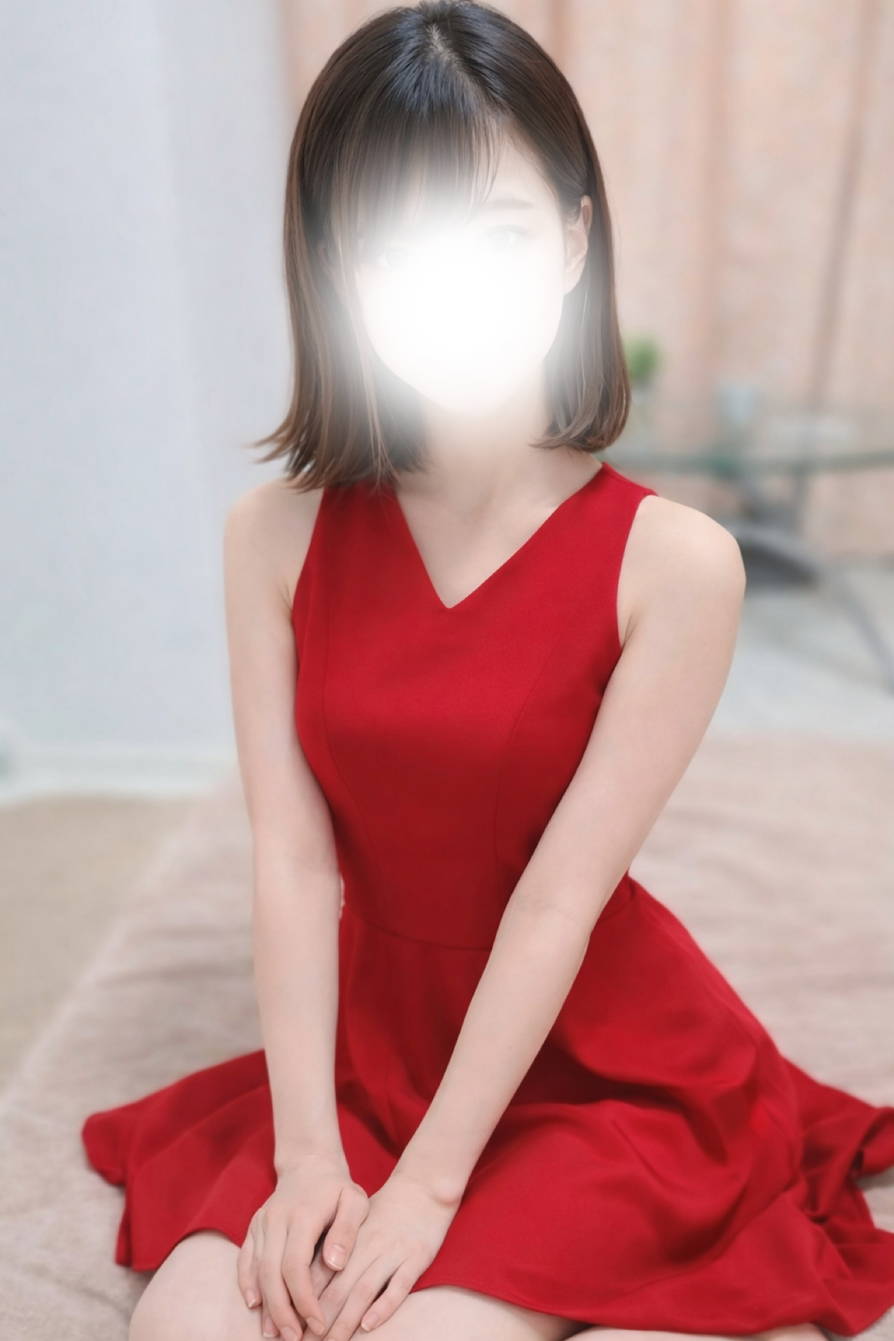 ことね 大阪日本橋のメンズエステならぶるーべりースパ。キレイな女性と非日常の癒しの空間でリラックスタイムを